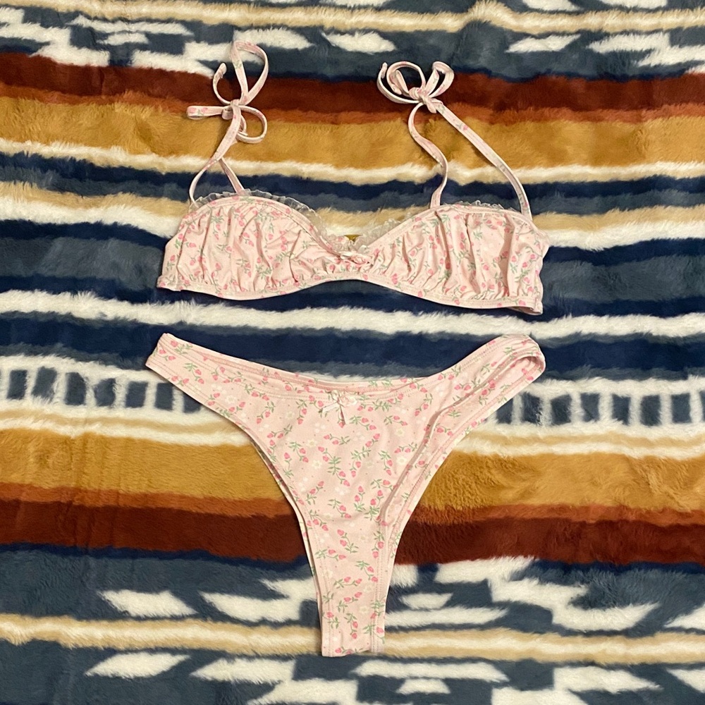 Chic Pastel Floral Bikini Set